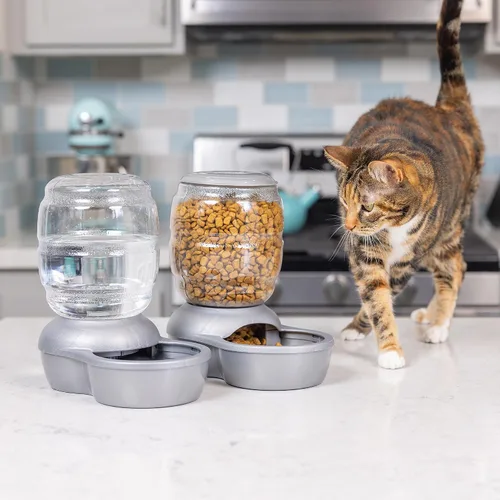 Vista 2 de Petmate Presione la gravedad Waterer con Microban para gatos y perros, 0.5 galones