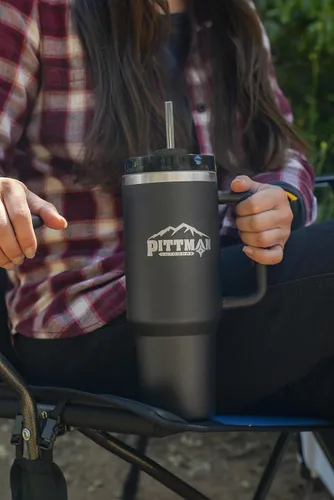 Vista 7 de Pittman Outdoors Vaso de hidratación de 30 onzas con mango suave y cómodo, color negro, taza de viaje para café y bebida