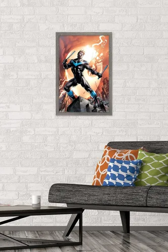Vista 2 de Trends International DC Comics Nightwing - Póster de pared de fuego, 14.725 x 22.375 pulgadas, versión enmarcada de madera de granero