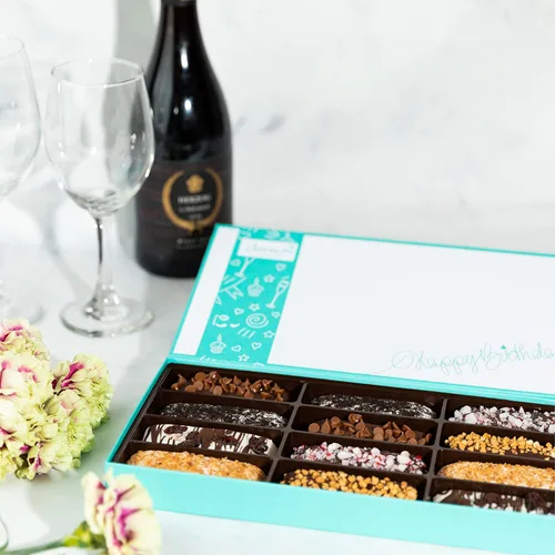 Vista 2 de Barnetts Gourmet Chocolate 12 Biscotti - Cesta de regalo Cumpleaños