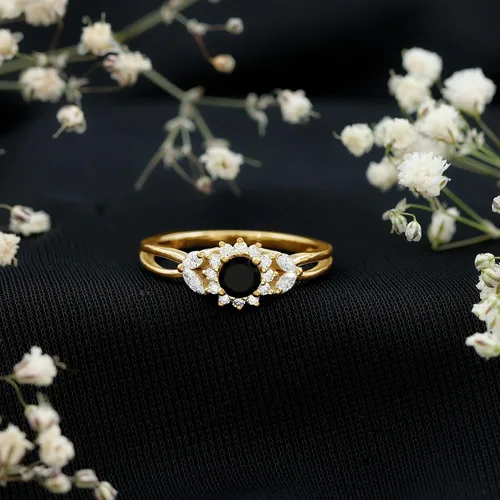 Vista 2 de Anillo de compromiso con halo de flor de diamante y ónix negro certificado para mujer Calidad AAA