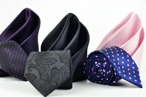 Vista 21 de KissTies Mens Checkered Tie Set Solid Color Festive Necktie + Pocket Square