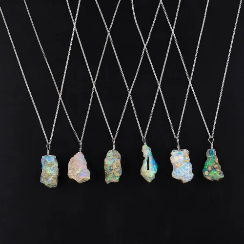 Vista 23 de Collar delicado de plata con piedra áspera de ópalo