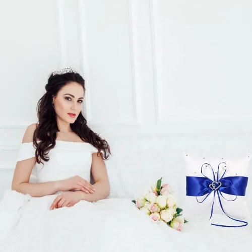 Vista 6 de Tyenaza Almohada portadora de anillo, almohada de anillo de boda de 7.8 pulgadas, soporte para anillo azul real, cojín de doble corazón