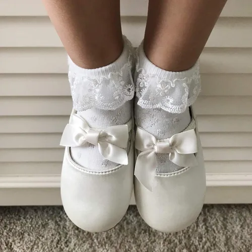 Vista 7 de DRESHOW Calcetines de bebé para niñas con ojales y volantes de encaje, calcetines de vestir para recién nacidosbebésniños pequeñosniños para niña