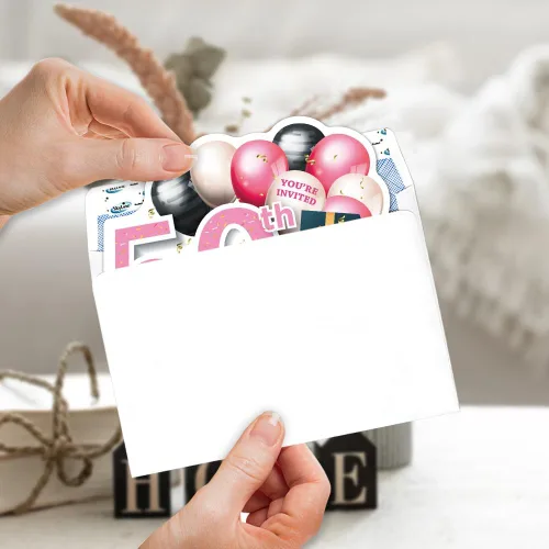 Vista 4 de ERHACHAIJIA 20 globos dorados rosados y negros y tarjetas de invitaciones en forma de pastel con sobres, divertidas fiestas de cumpleaños 50