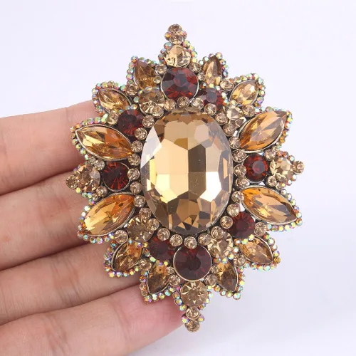 Vista 2 de EVER FAITH Broche elegante de girasol con diamantes de imitación para mujer
