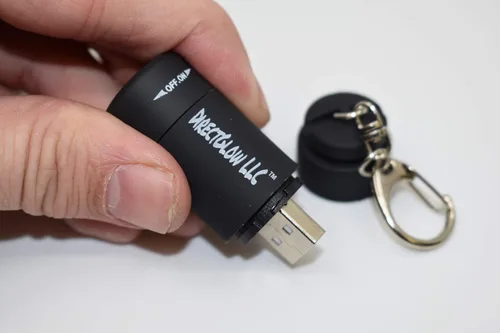 Vista 2 de DirectGlow - Linterna LED USB UV con luz negra, recargable, portátil, para identificación de pasaporte, detección de moneda, campamento (1, negro)