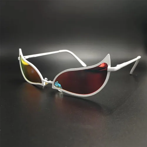 Vista 5 de Doflamingo Gafas de sol Doflamingo Anime Don Flamingo polarizadas gafas para hombresmujeres Joker Cosplay Accesorios 100% Anti UV400, Rojo