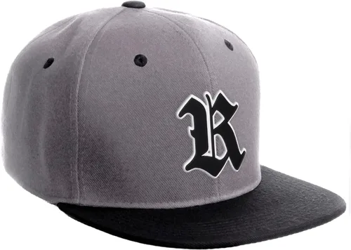 Vista 1056 de Daxton Gorra clásica con visera de billete plano con letras del alfabeto inglés antiguo de la A a la Z