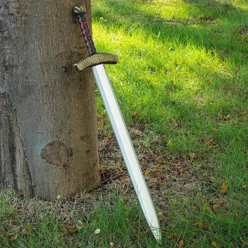 Vista 7 de King Arthur Espada de juguete, espada larga medieval de 35 pulgadas, espada de plástico, accesorios de disfraz de caballero medieval para accesorios