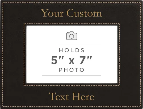 Vista 72 de Marco de fotos de piel sintética de cuero sintético grabado para añadir tu texto personalizado para colgar o en la mesa, marco de fotos familiares