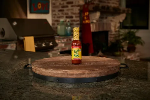 Vista 3 de Slap Ya Mama Salsa de pimienta cajún, 5 oz Salsa de pimienta cajún estilo Luisiana en una botella de vidrio de 5 onzas para pizza, huevos