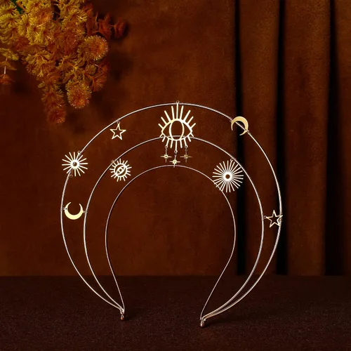 Vista 6 de Diadema de corona dorada con halo y corona de Virgen María, accesorio para el cabello celestial