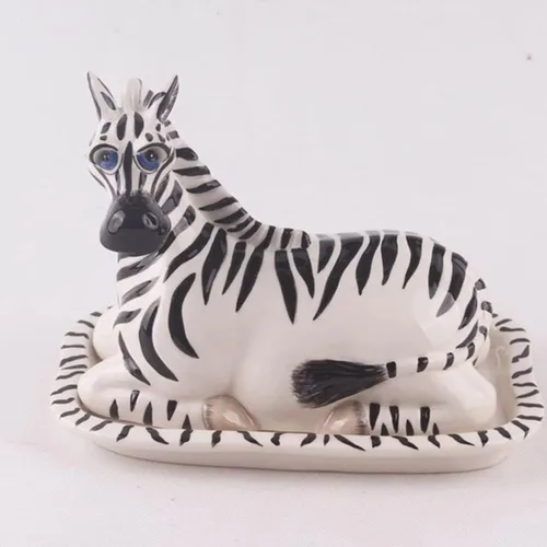 Vista 4 de Cielo azul cerámica 7.5" x 4.75" x 5.75" Zebra Mantequilla Plato