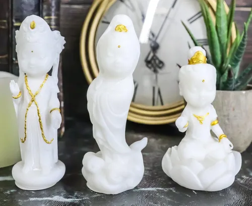 Vista 2 de Ebros Gift Pequeño Feng Shui Cultural Art Fortuna Charm Blanco y Oro Buda Figurita Bodhisattva Hotei Mini Budas Talismán Escultura