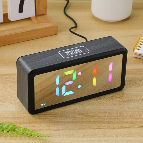Vista 7 de KESYOO Modern LED Wood Grain Alarm Clock with RGB Mood Lighting Manual DST Adjustment Digital Display for Bedroom and Office Tabletop Stylish