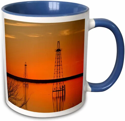 Vista 10 de 3dRose Oil well derricks, Industry, Lake Arrowhead, Texas - US44 LDI0004 - Larry Ditto 15oz Two-Tone Black Mug