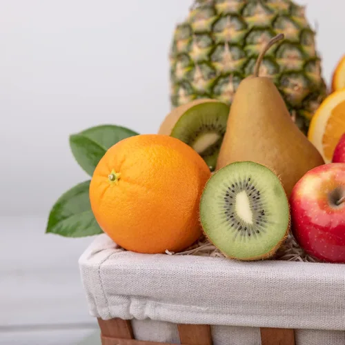 Vista 6 de The Fruit Company Simply - Cesta de frutas, regalos para mujeres y hombres, cesta de frutas frescas para cumpleaños, aniversarios, promociones