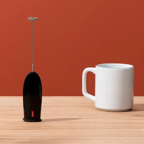 Vista 2 de BODUM 3040-01 SCHIUMA SCHIUMA Espumador de leche eléctrico en barra blanca, funciona con pilas, compacto, café, capuchino, café con leche