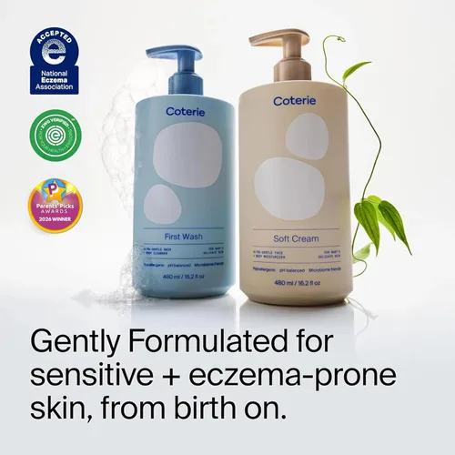 Vista 2 de Coterie Baby Bath Skincare Essentials Set Champú de 16.2 onzas + gel de baño, 16.2 oz loción facial + cuerpo Sin fragancia, hipoalergénico, pH