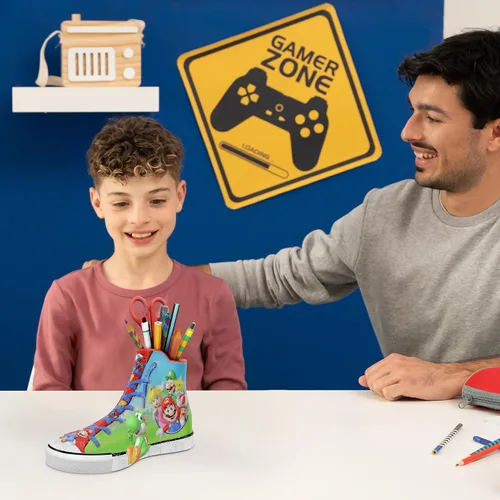 Vista 2 de Ravensburger - Super Mario Sneaker - Rompecabezas 3D - Construye una zapatilla de tamaño completo con ilustraciones clásicas de Mario - 108 piezas