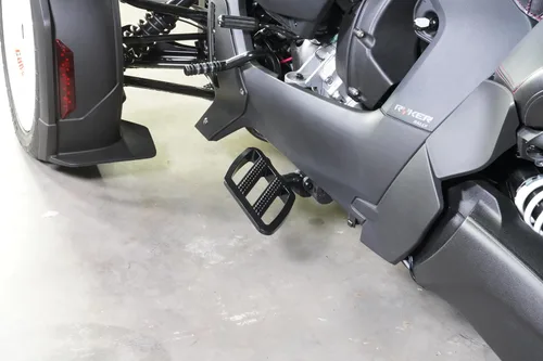 Vista 8 de Show Chrome Tablas de suelo de conductor de combate para Can-Am Ryker aluminio negro ajustable extendido estribos más anchos reposapiés 600, 900