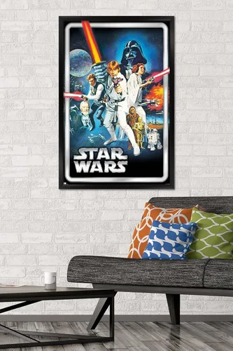 Vista 2 de Star Wars: A New Hope - Póster clásico de pared, 34 pulgadas de largo x 22.4 pulgadas de ancho, versión enmarcada en negro Versión con marco negro