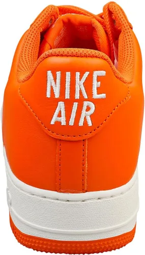 Vista 4 de Nike Tenis Air Force 1'07 para hombre, Naranja de seguridadBlanco Summit
