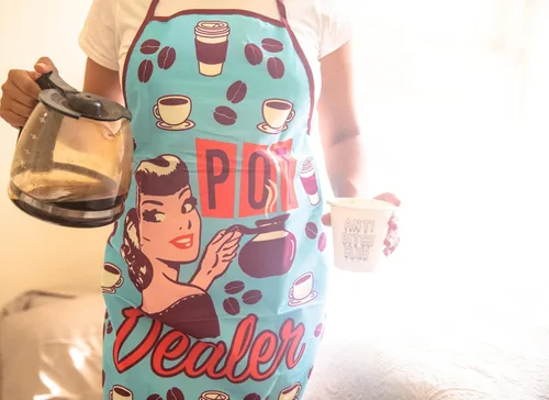 Vista 3 de Delantal de distribuidor de ollas divertido mañana taza de café gráfico novedad cocina bata Funny Aprons, Graphic Grill Apparel, Cool Food Cover