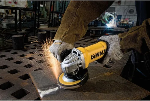 Vista 2 de DEWALT DWE402 Amoladora angular, 4.5 pulgadas, 11 A, con interruptor de paleta, negro