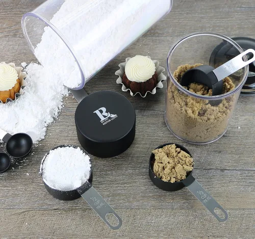 Vista 6 de Reston Lloyd 8 tazas y cucharas medidoras para ingredientes secos y líquidos, plástico de grado alimenticio con asas de acero inoxidable, color negro