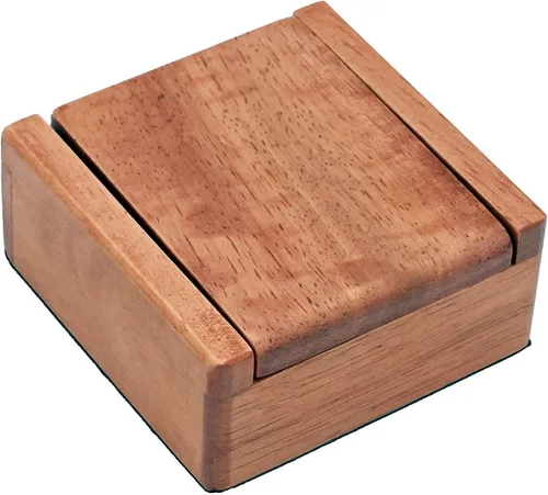 Vista 4 de WE Games Caja de dados de madera con 8 dados de madera redondeados - Instrucciones para 10 juegos de dados
