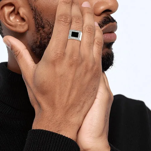 Vista 4 de Anillo de plata de ley 925 para hombre con circonita cúbica y ónix negro