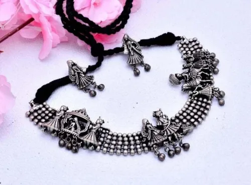 Vista 3 de Indian Hawker Juego de gargantilla de plata oxidada estilo barat para mujeres y niñas