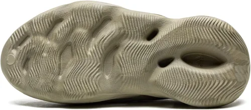 Vista 5 de adidas Preschool Yeezy Foam Runner Kids GX7295 Stone Sage