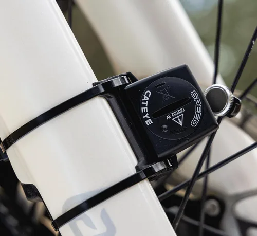 Vista 9 de CATEYE Computadora Inalámbrica para Bicicleta Padrone – Ciclocomputadora con Pantalla de Gran Tamaño, Velocímetro y Odómetro Inalámbricos, Montaje