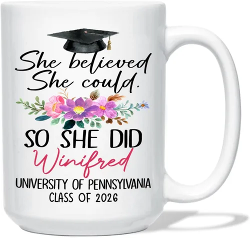 Vista 20 de Taza de café blanca personalizada para graduación, con texto en inglés "Behind You All Your Memories Before You All Your Dreams", taza de café de 11