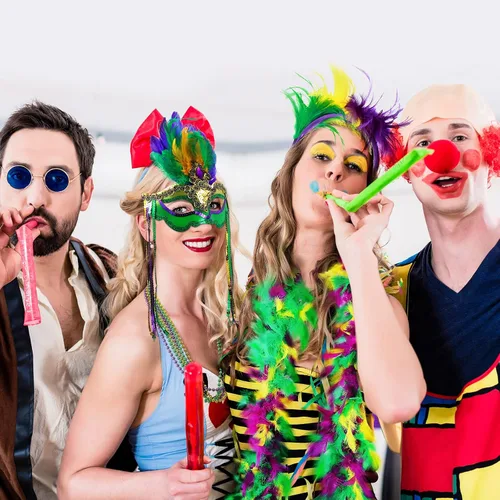 Vista 7 de Juego de 9 accesorios para disfraz de Mardi Gras, incluye collares de cuentas de Mardi Gras, plumas a granel, tocados de boas, diadema con plumas