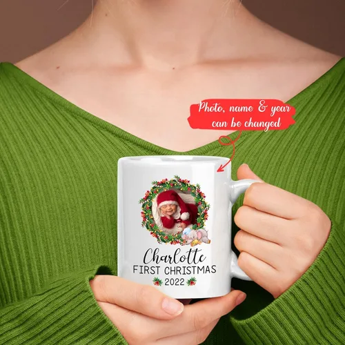Vista 2 de Taza de fotos de bebé Navidad 2022, taza personalizada para la primera Navidad del bebé, regalo personalizado para recién nacido, taza de café