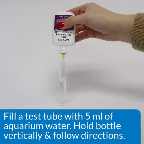 Vista 3 de Kit de prueba de agua API NITRATE de 90 pruebas para acuarios de agua dulce y salada