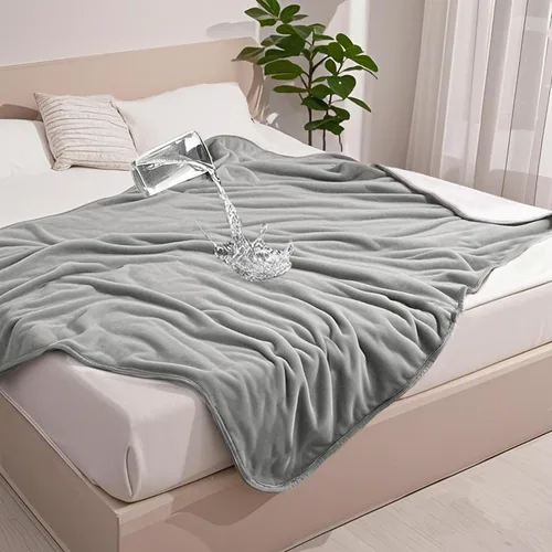 Vista 43 de gogobunny Manta de cama impermeable, manta reversible de forro polar Sherpa para perro, cachorro y gato, funda para muebles que protege la cama Beige
