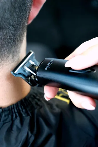 Vista 8 de Supreme Trimmer T Shaper - Recortador silencioso inalámbrico para barba y cabello para hombres 120 minutos de duración, bajo ruido, cuchilla DLC