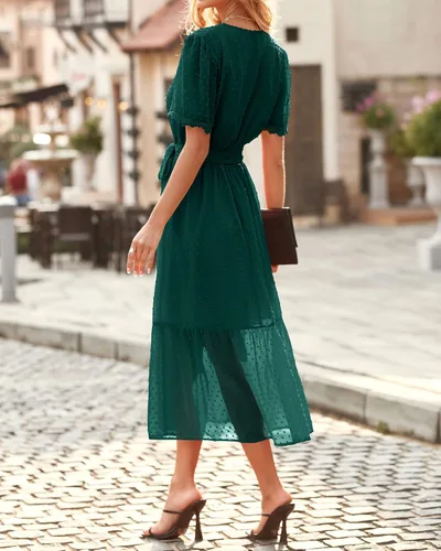 Vista 5 de BTFBM Vestido midi bohemio de verano para mujer, manga corta, cuello en V, lunares suizos, cinturón, cintura alta, volantes, escalonado, vestido