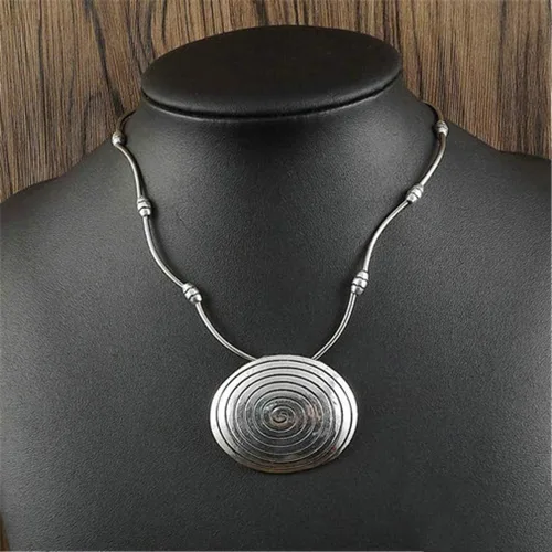 Vista 3 de YAZILIND Retro estilo étnico tibetano plata corta clavícula cadena colgante collar damas joyería, Metal, No es una piedra preciosa