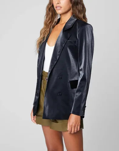 Vista 3 de BLANKNYC Ropa de lujo para mujer con bolsillos, abrigo cómodo y elegante