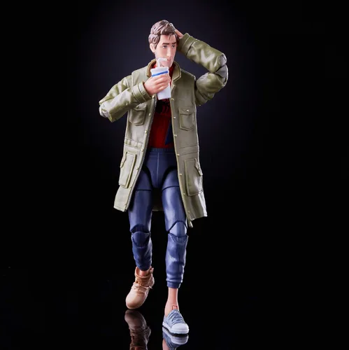 Vista 10 de Spider Man de Hasbro Marvel Legends Series, Into The Spider-Verse. Figura de acción coleccionable de Peter B. Parker de 6 pulgadas, juguete