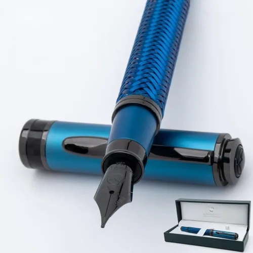 Vista 10 de Monteverde Innova Formula M - Pluma estilográfica, negra, punta media, con revestimiento PVD premium, recargable, punta de acero inoxidable JoWo