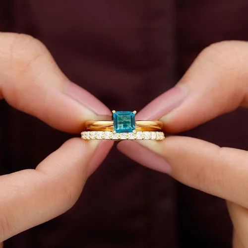 Vista 5 de Juego de anillos de boda de topacio azul Londres con diamante, juego de anillos solitarios de topacio azul de corte princesa para mujer (calidad AAA)