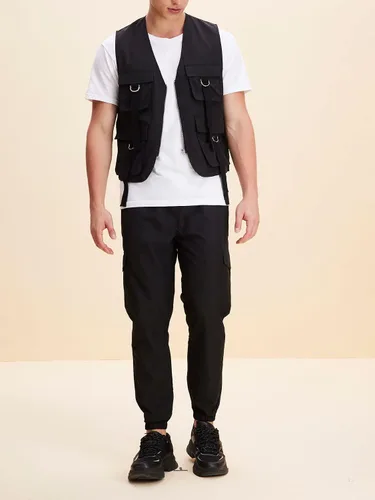 Vista 2 de OYOANGLE Chaleco tipo cargo sin mangas con cuello en V y cremallera para hombre con bolsillos con solapa
